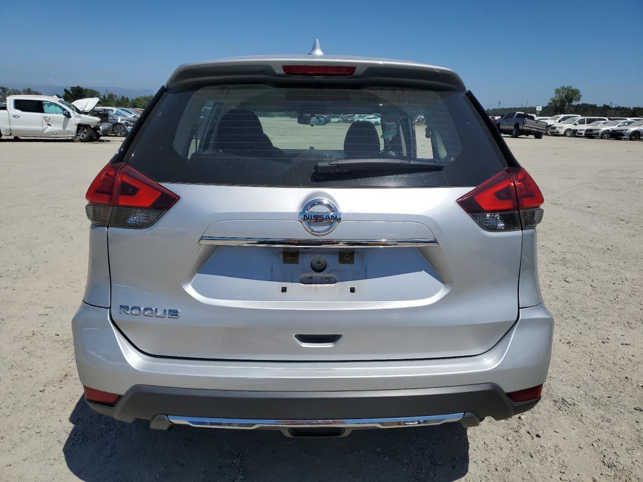 2017 NISSAN ROGUE S - Image 6