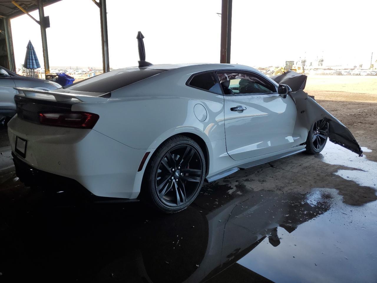 2016 CHEVROLET CAMARO SS - Image 3