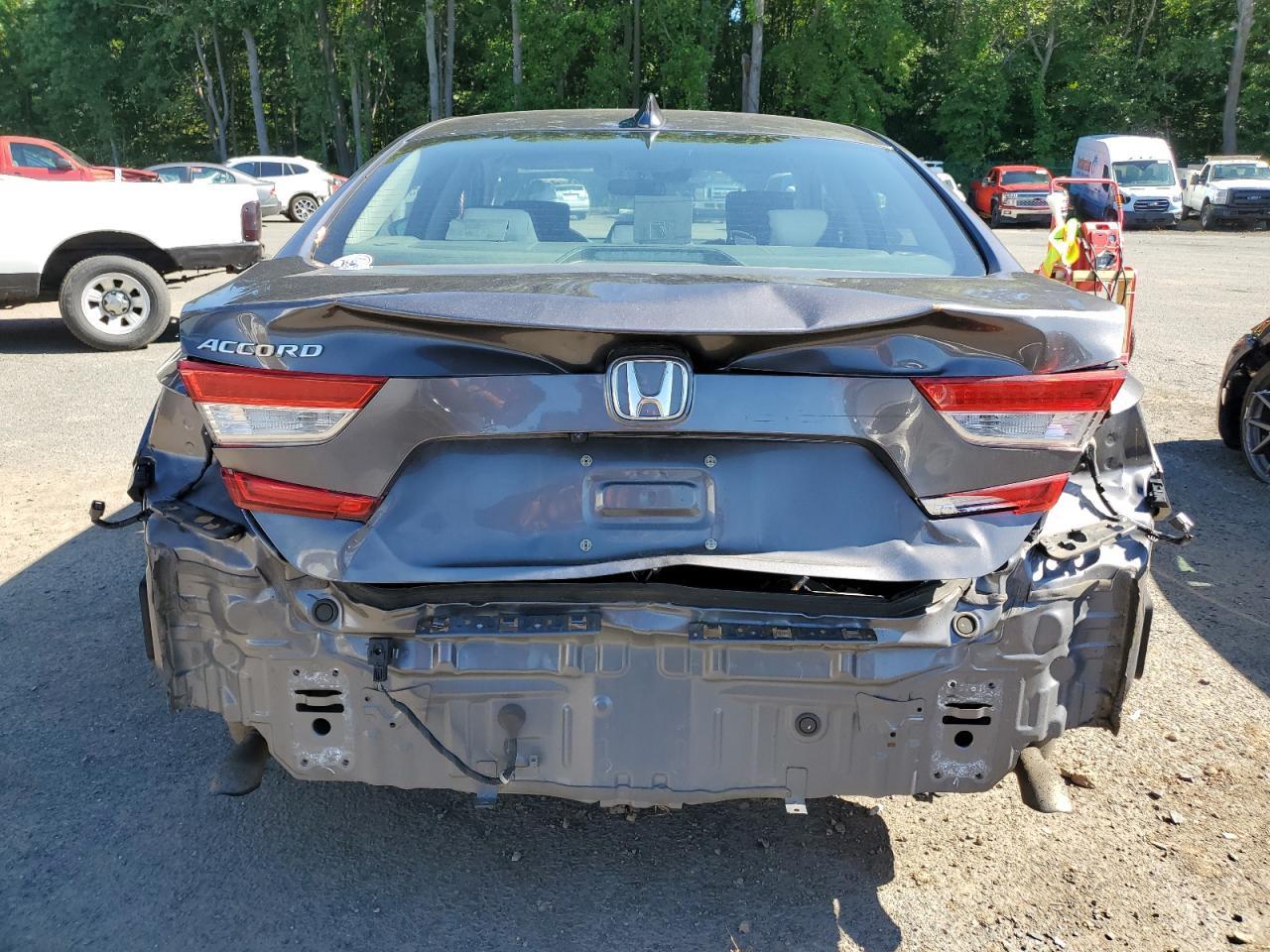 2018 HONDA ACCORD LX - Image 6