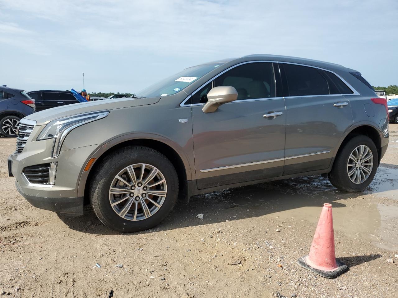 2019 CADILLAC XT5 LUXURY car image