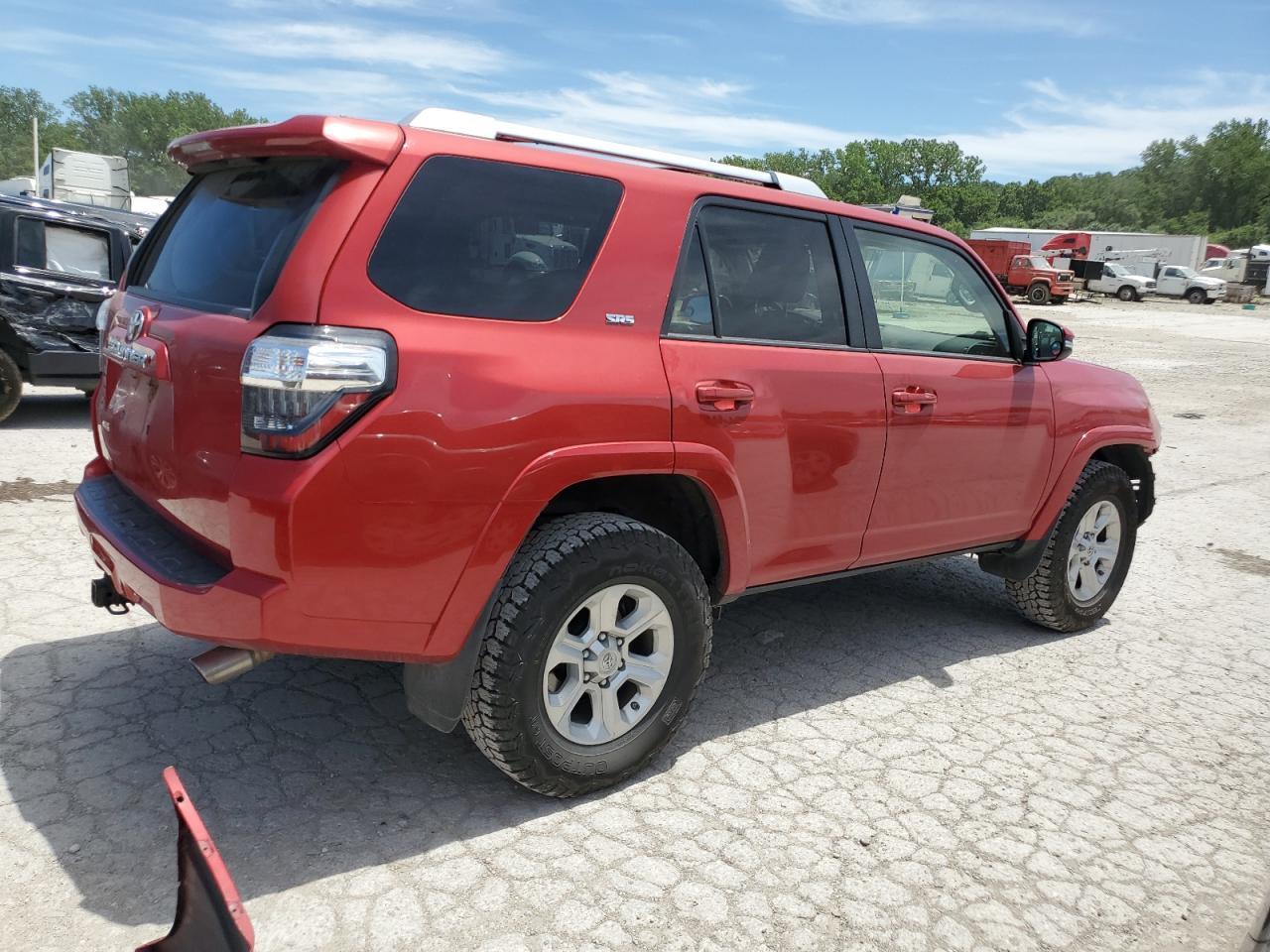 2018 TOYOTA 4RUNNER SR - Фото 3