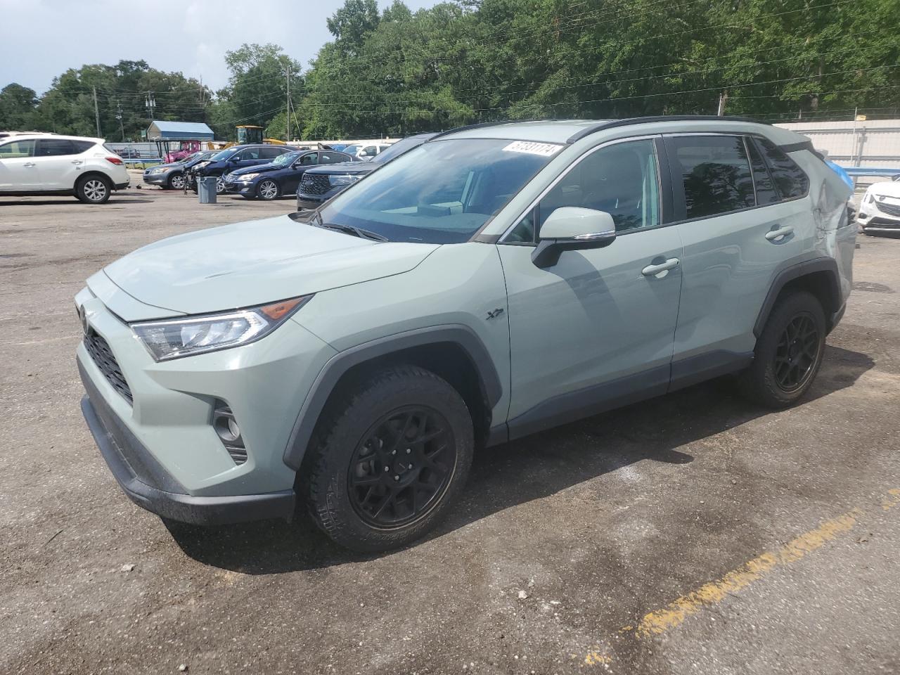 2020 TOYOTA RAV4 XLE car image