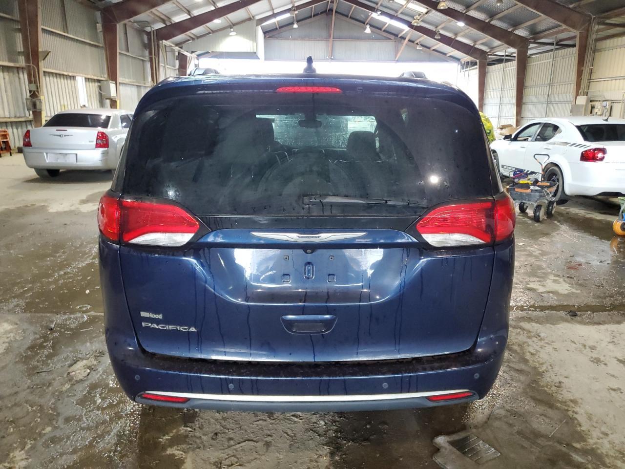 2017 CHRYSLER PACIFICA T - Image 6