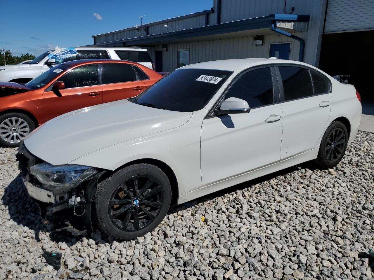 2017 BMW 320 XI car image