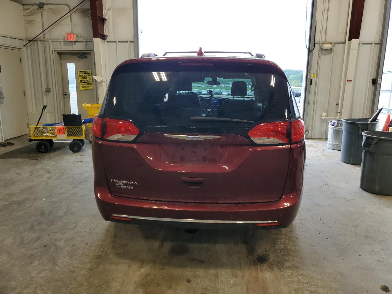2017 CHRYSLER PACIFICA T - Image 6