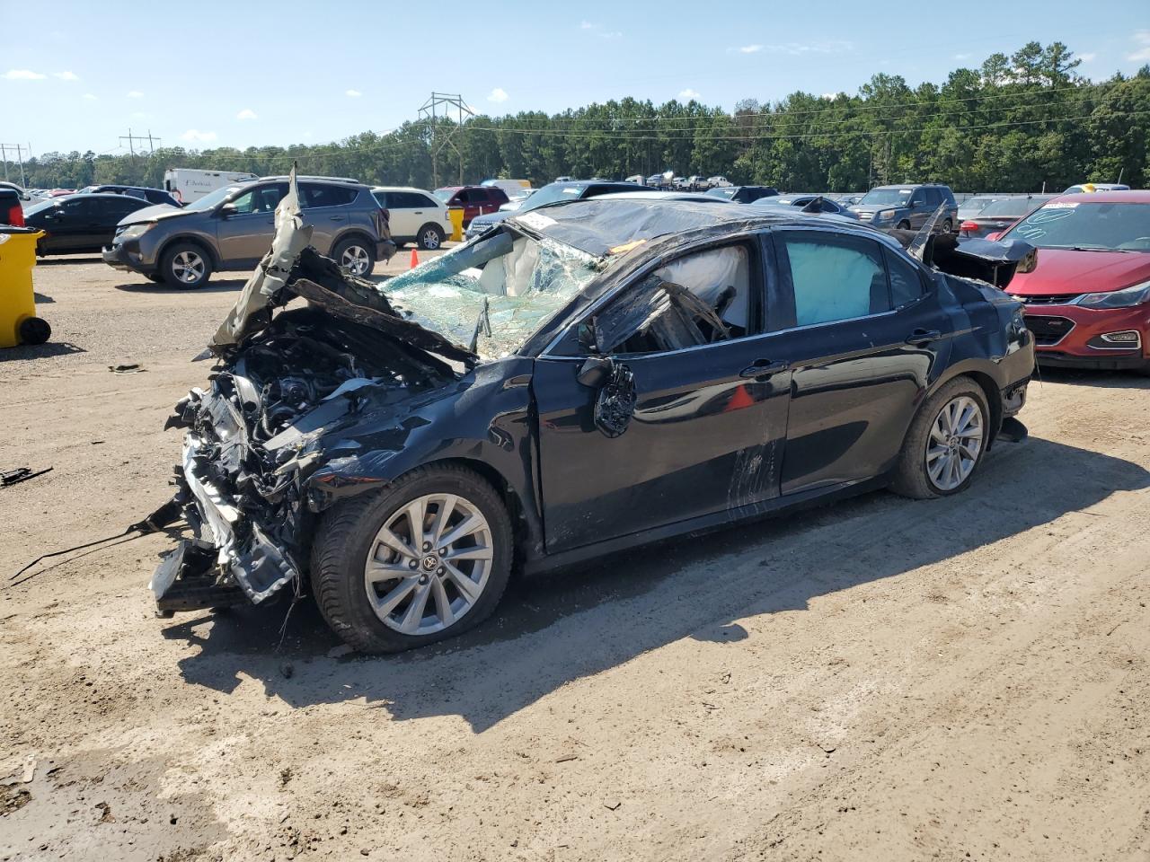 2022 TOYOTA CAMRY LE car image