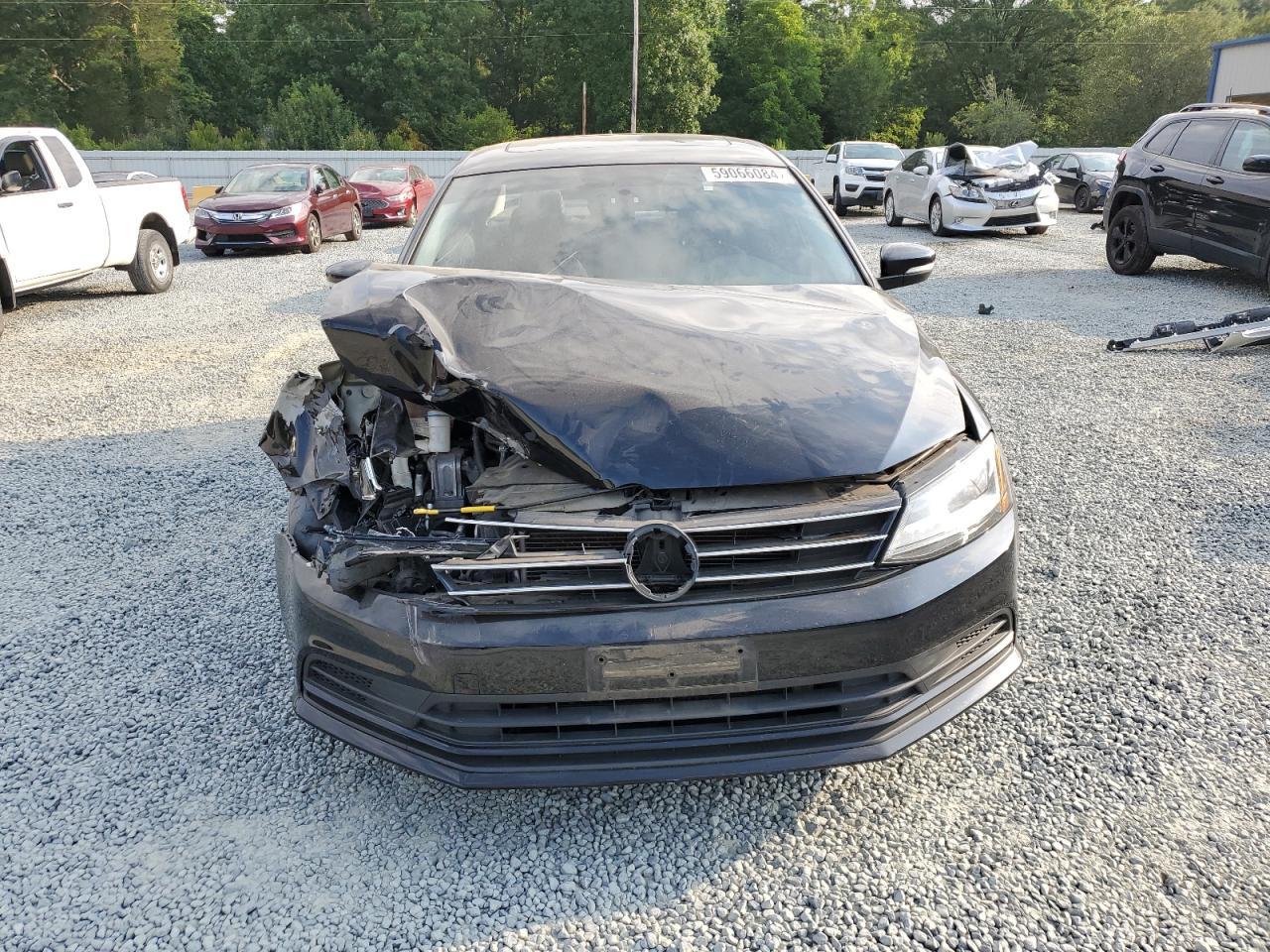 2017 VOLKSWAGEN JETTA SE - Image 5