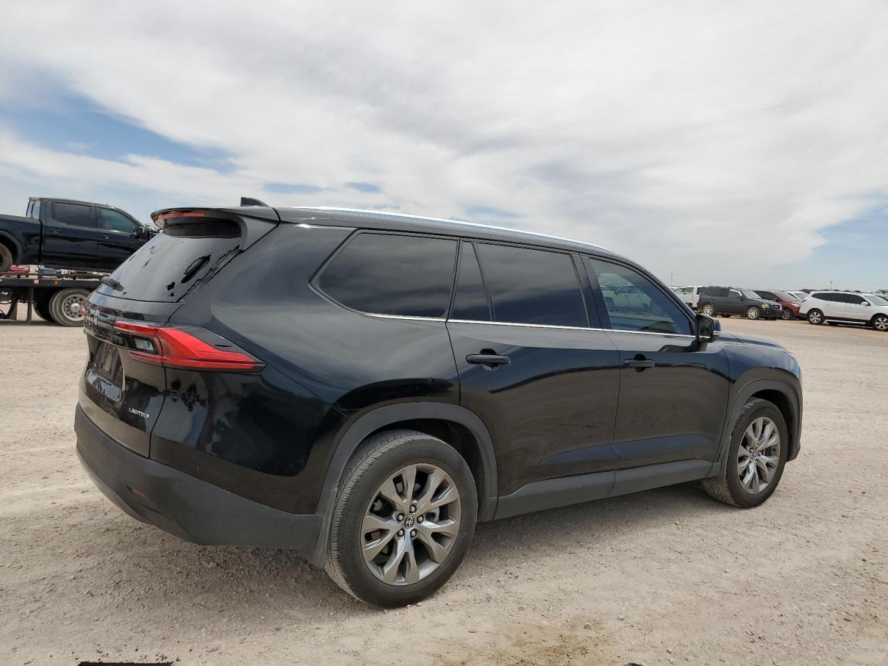 2024 TOYOTA GRAND HIGH - Image 3