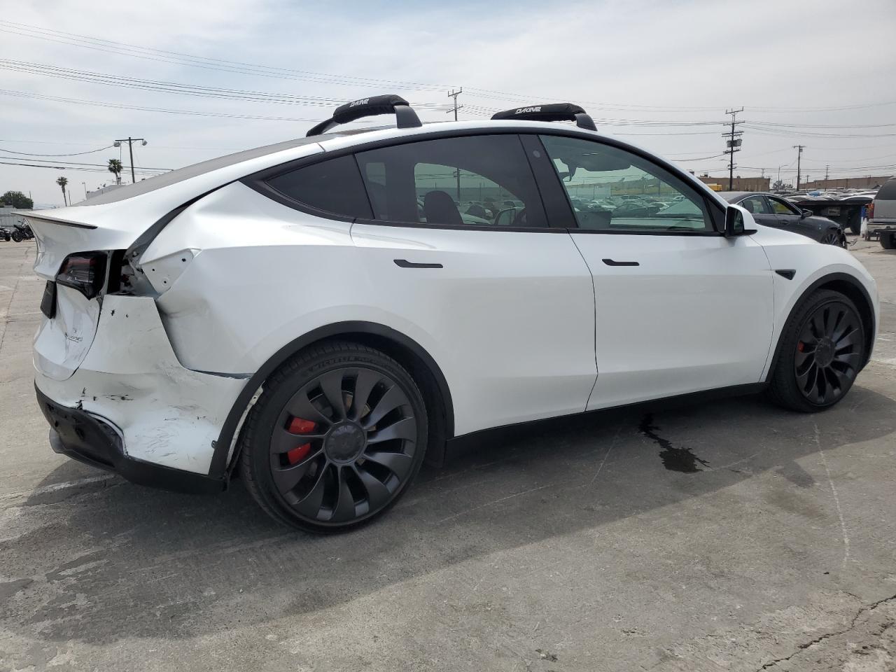 2023 TESLA MODEL Y - Фото 3