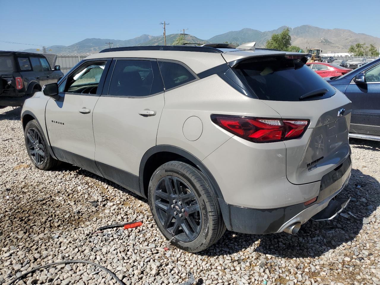 2021 CHEVROLET BLAZER 2LT - Image 2
