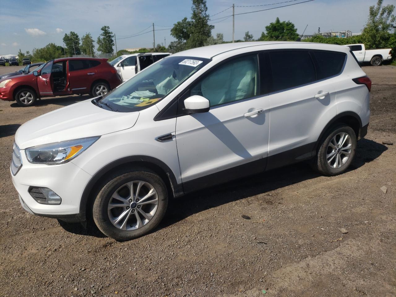 2019 FORD ESCAPE SE car image