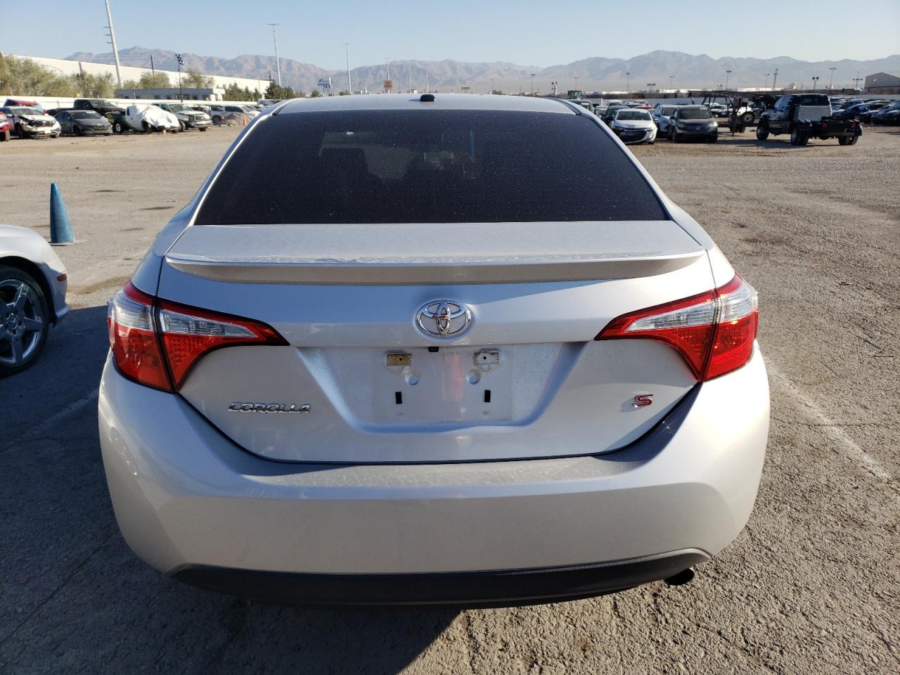2014 TOYOTA COROLLA L - Image 6