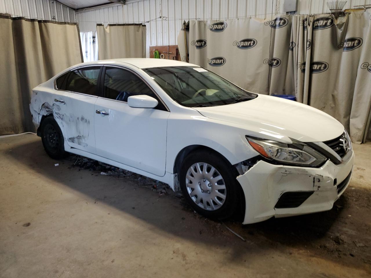 2017 NISSAN ALTIMA 2.5 - Фото 4