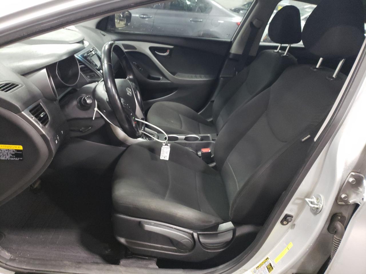 2015 HYUNDAI ELANTRA SE - Image 7