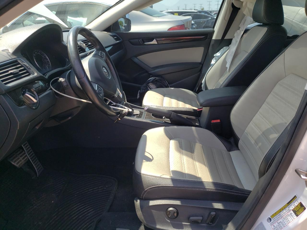 2015 VOLKSWAGEN PASSAT SE - Фото 7