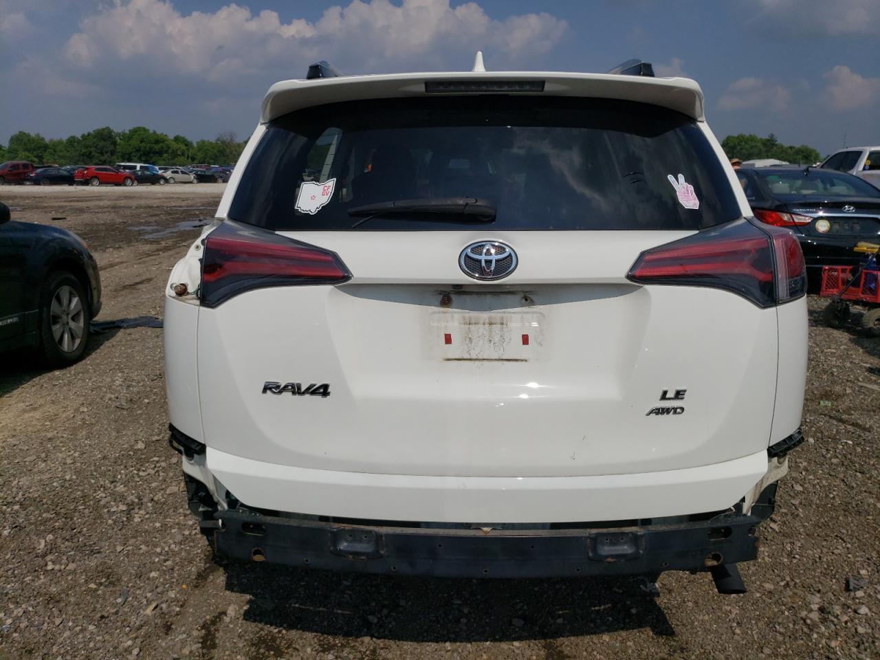 2017 TOYOTA RAV4 LE - Фото 6