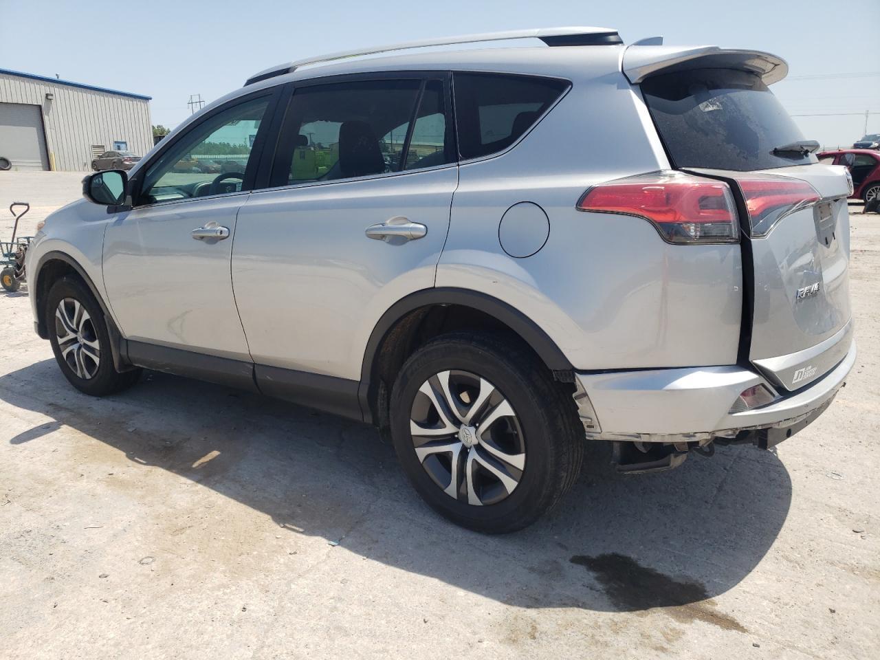 2016 TOYOTA RAV4 LE - Фото 2