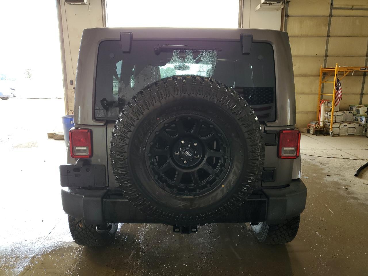 2017 JEEP WRANGLER U - Image 6