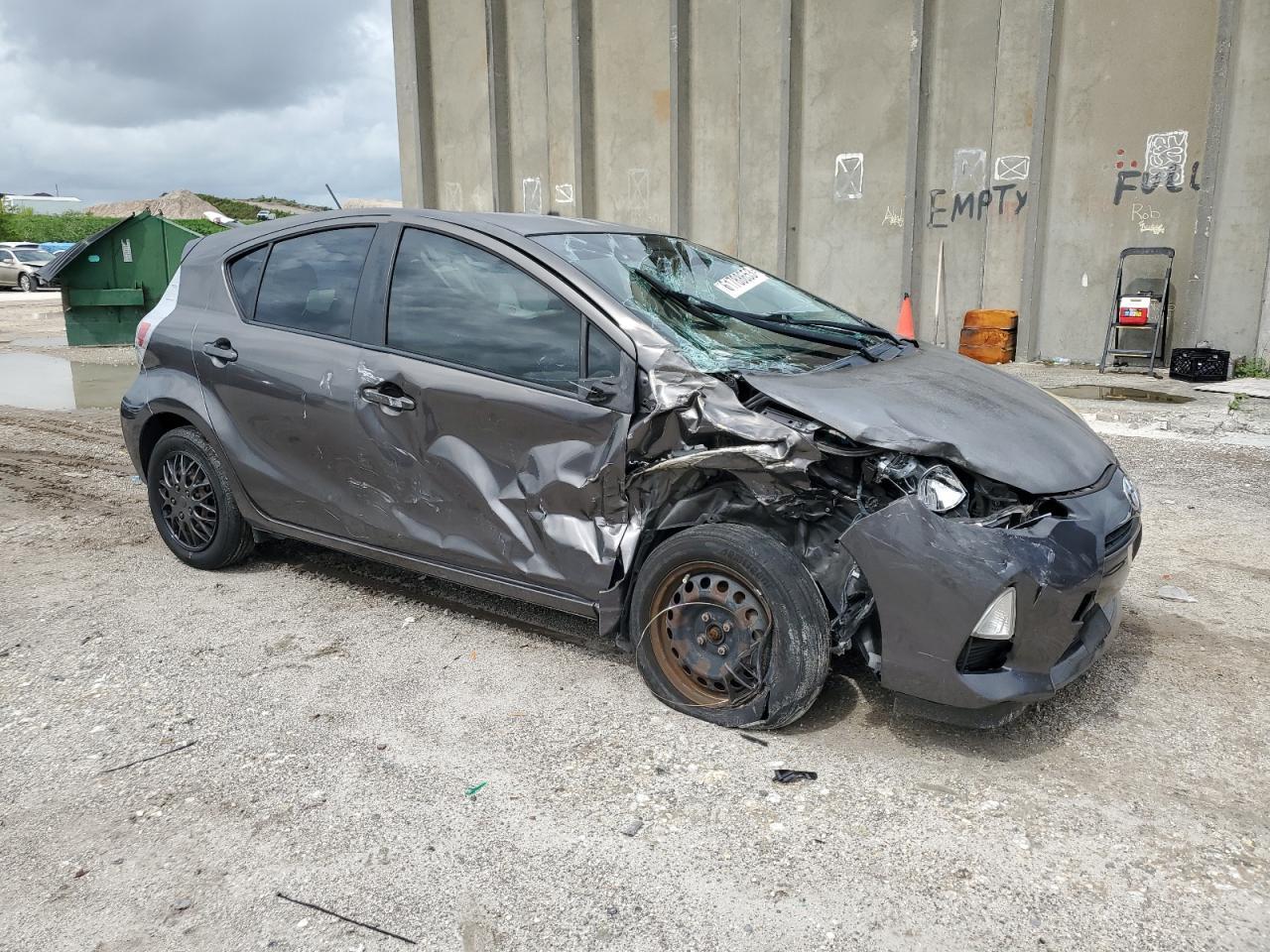 2013 TOYOTA PRIUS C - Фото 4