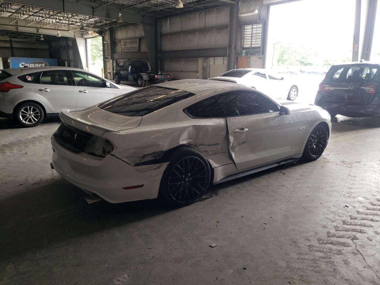2016 FORD MUSTANG GT - Фото 3