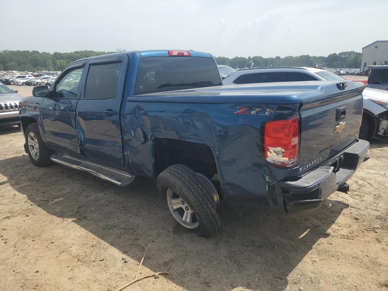 2018 CHEVROLET SILVERADO - Фото 2