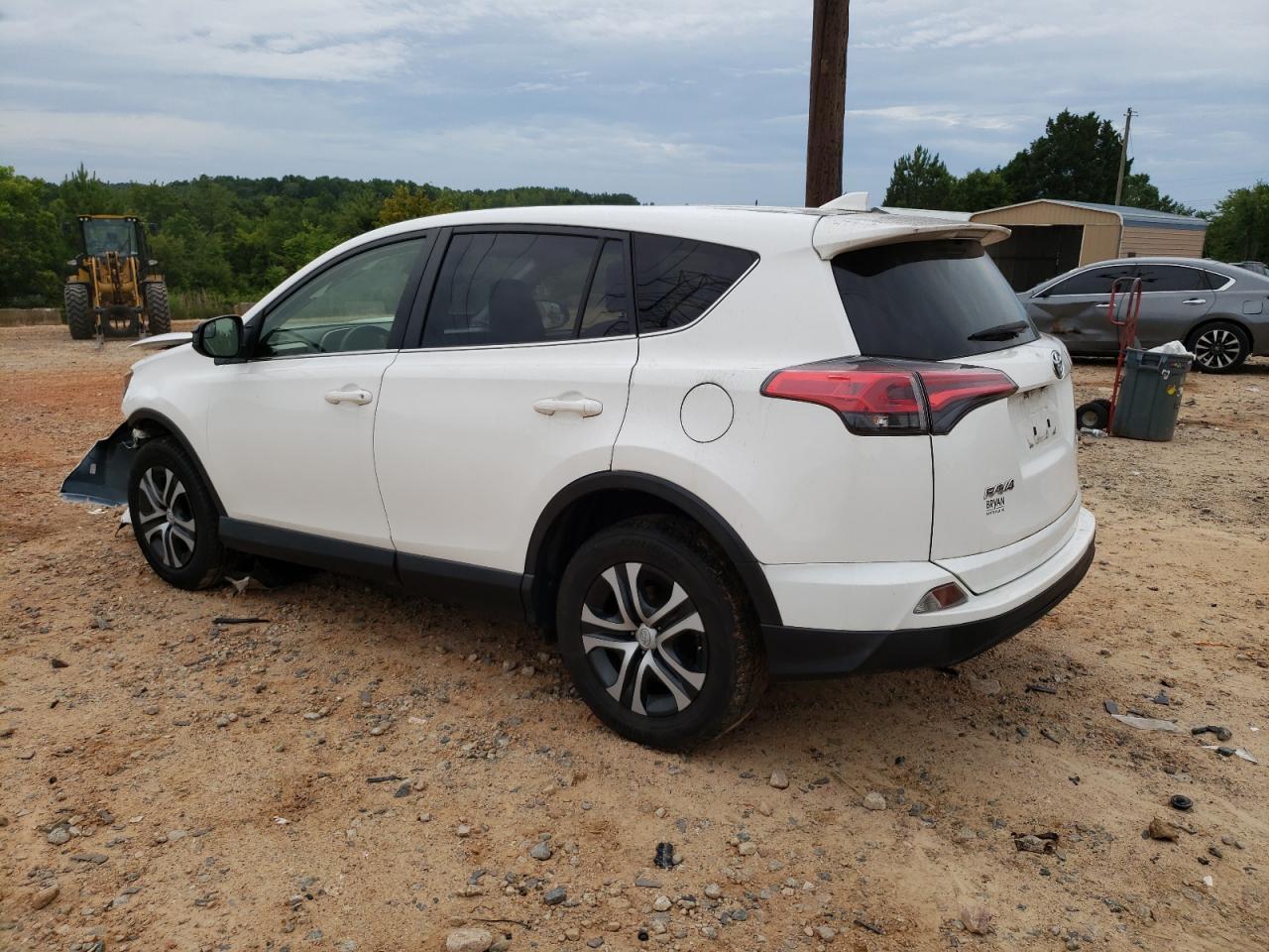 2018 TOYOTA RAV4 LE - Image 2