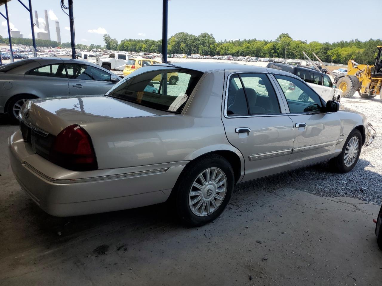 2010 MERCURY GRAND MARQ - Image 3