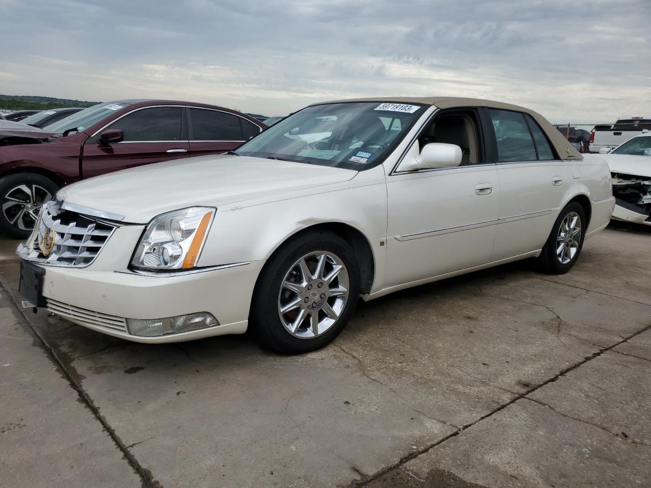 2010 CADILLAC DTS LUXURY car image