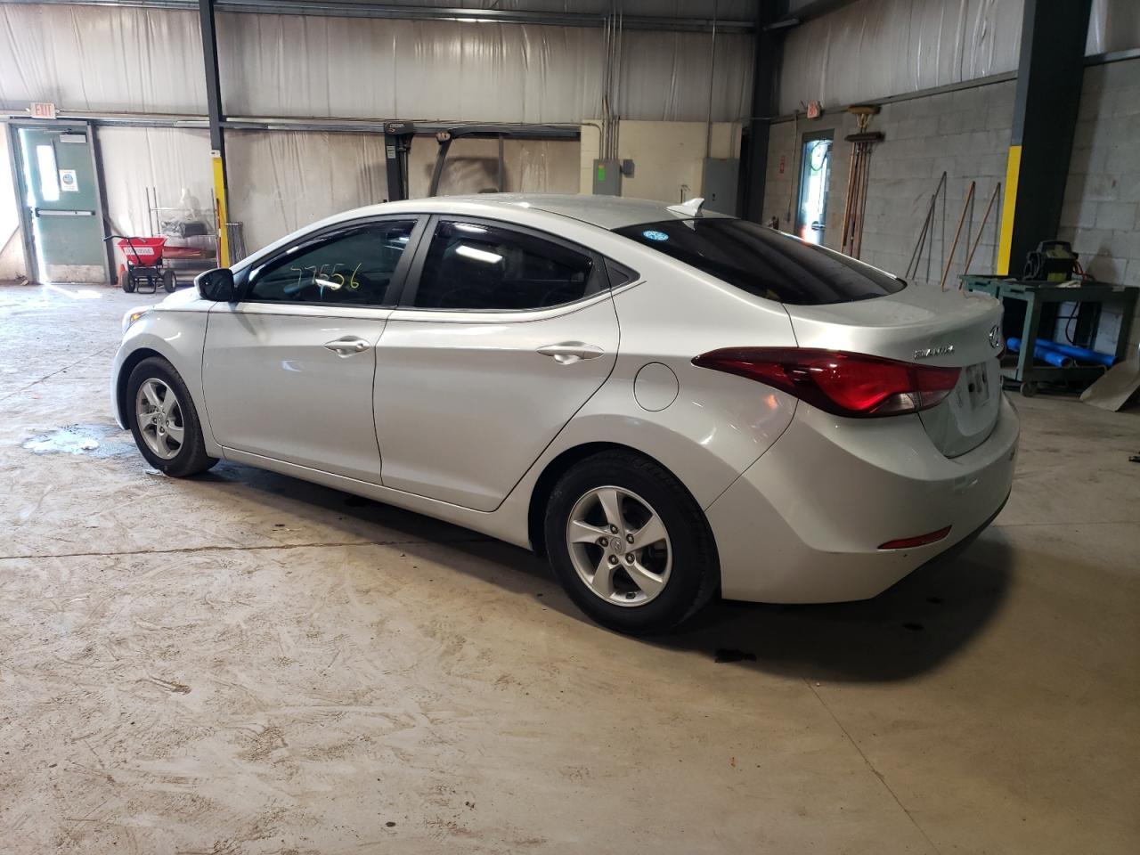2015 HYUNDAI ELANTRA SE - Фото 2