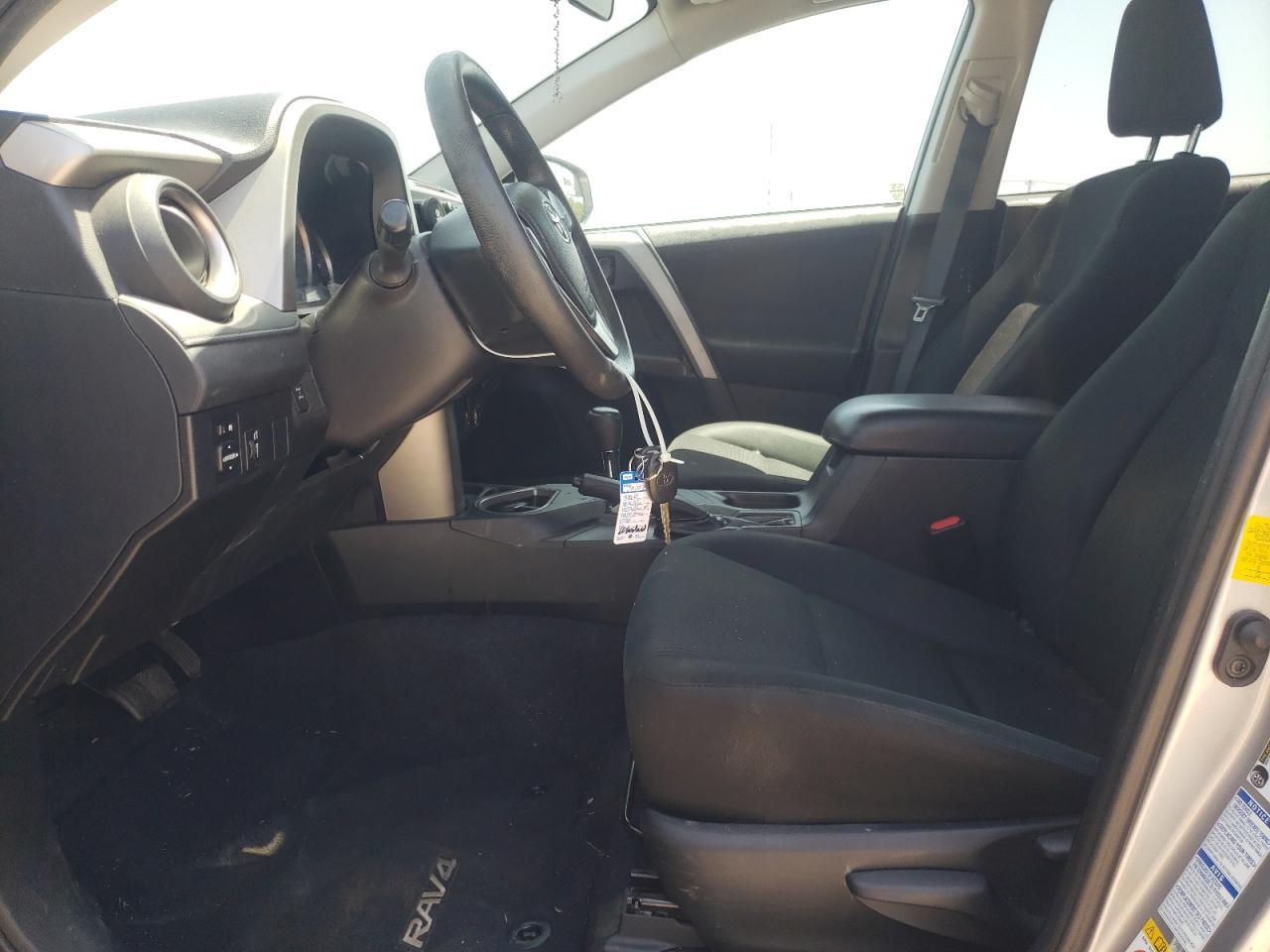 2016 TOYOTA RAV4 LE - Фото 7