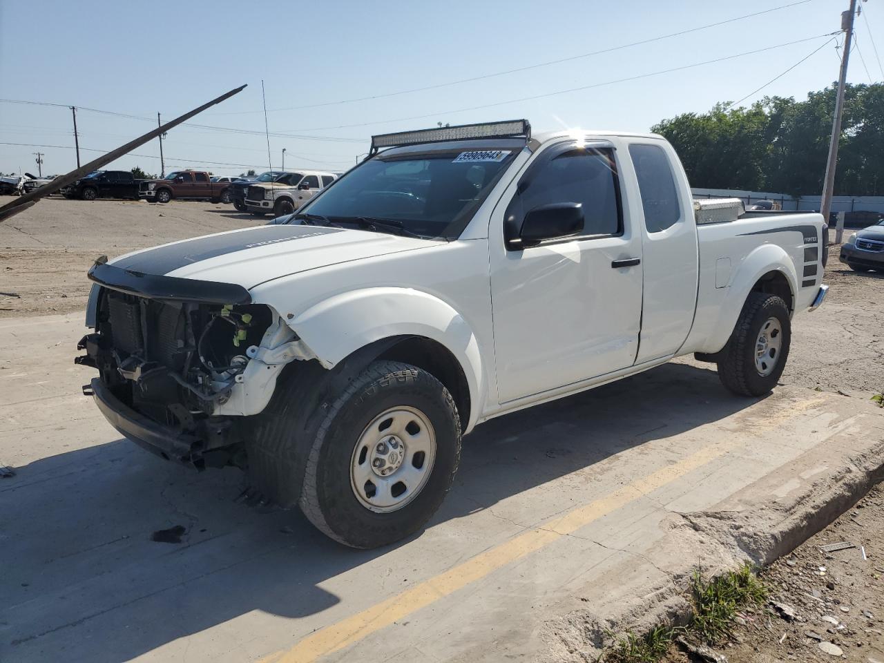 2016 NISSAN FRONTIER S
