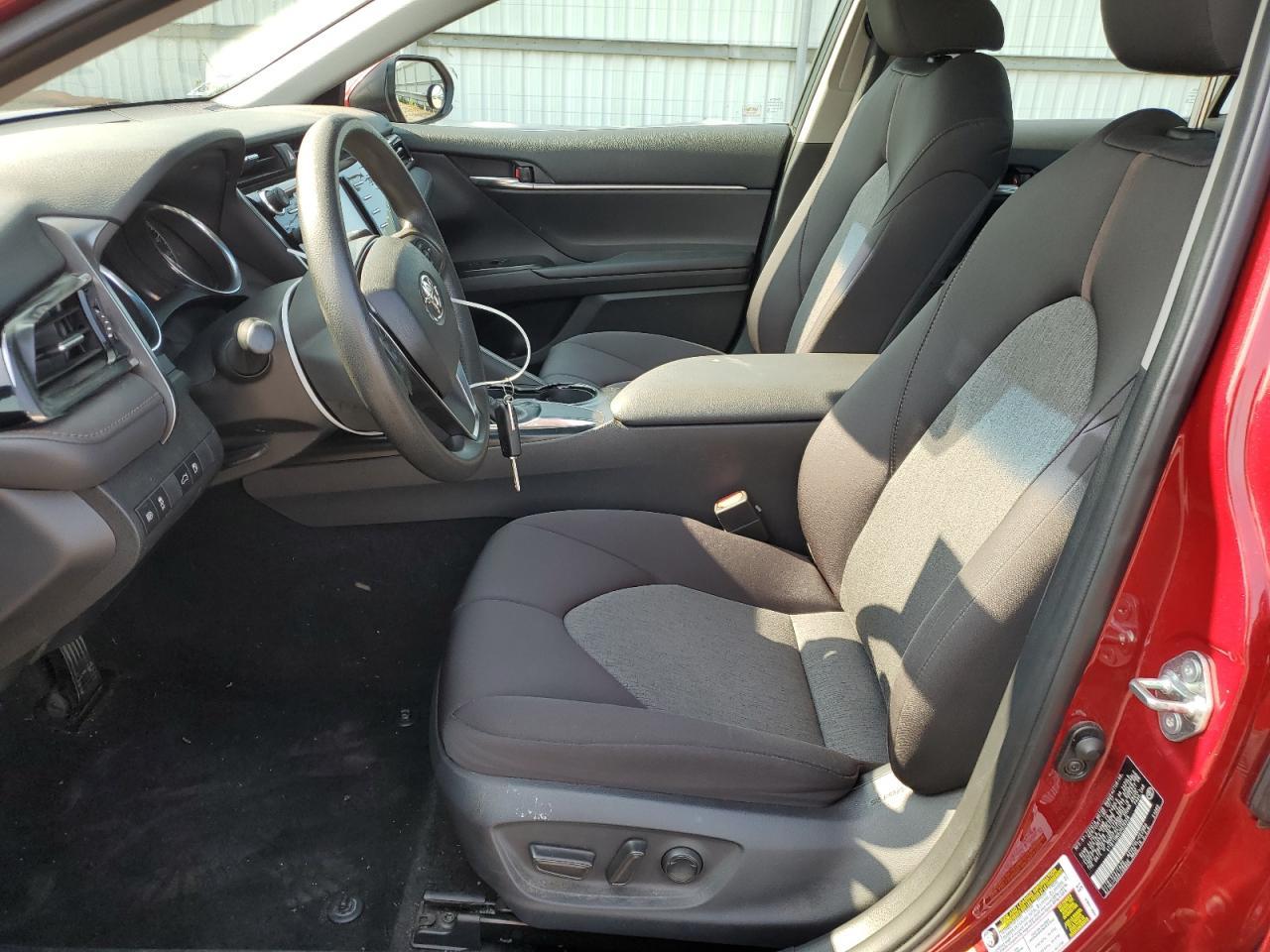 2018 TOYOTA CAMRY L - Фото 7