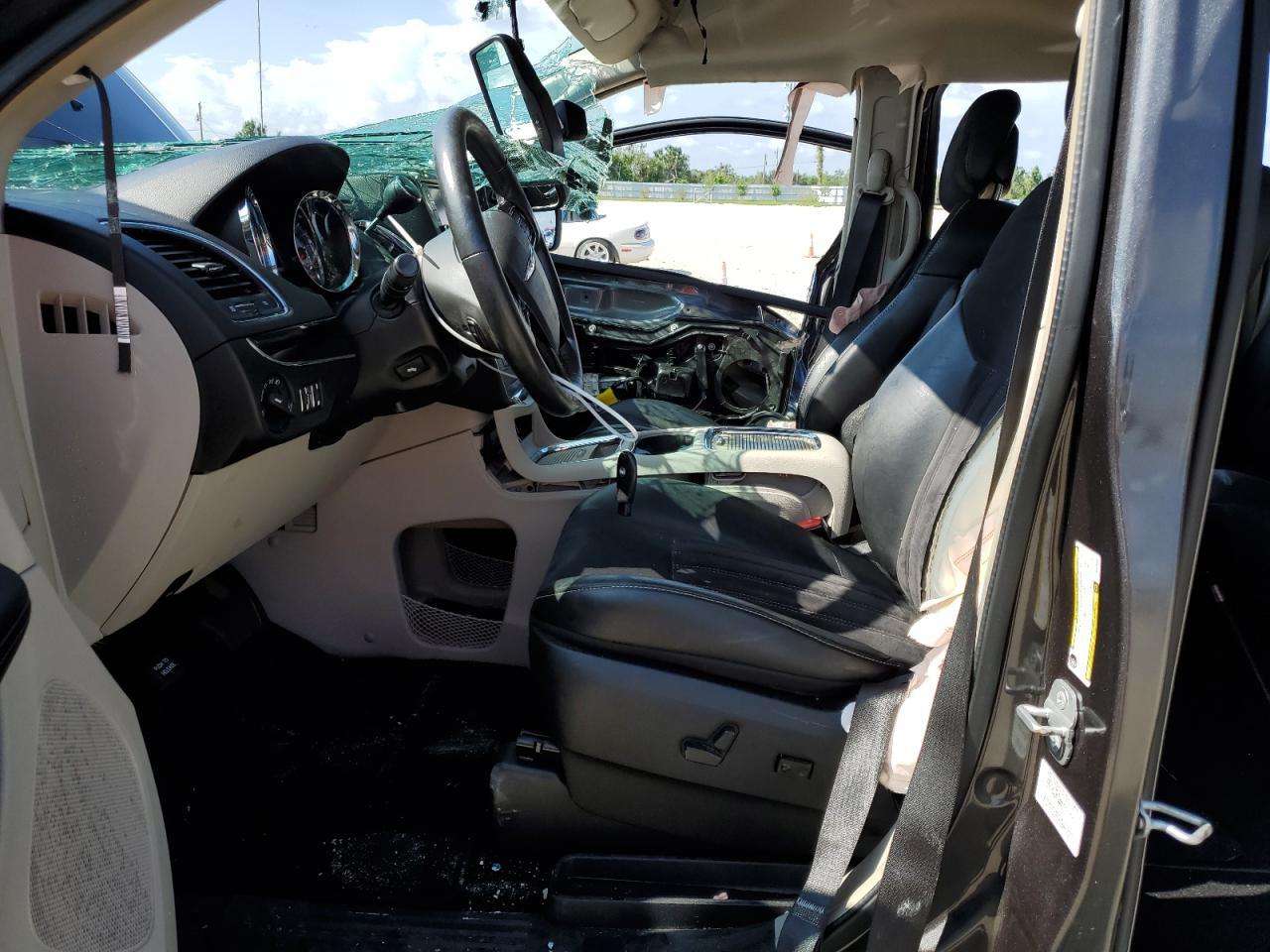 2014 CHRYSLER TOWN & COU - Фото 7
