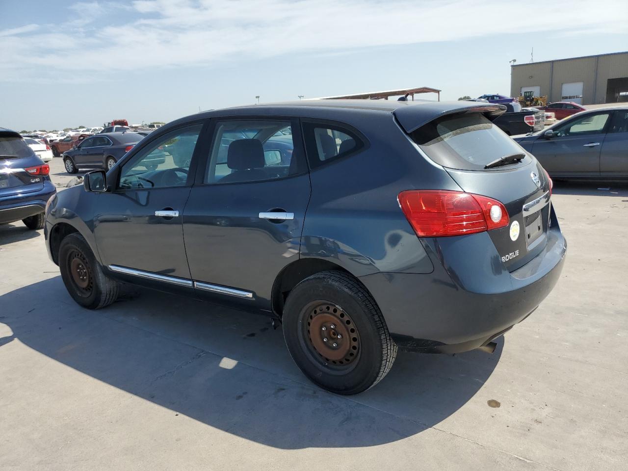 2013 NISSAN ROGUE S - Image 2