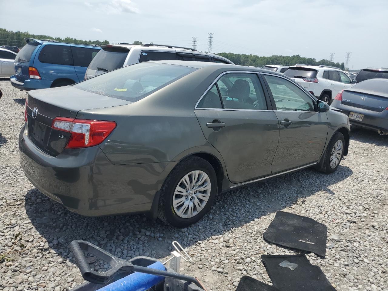 2014 TOYOTA CAMRY L - Image 3