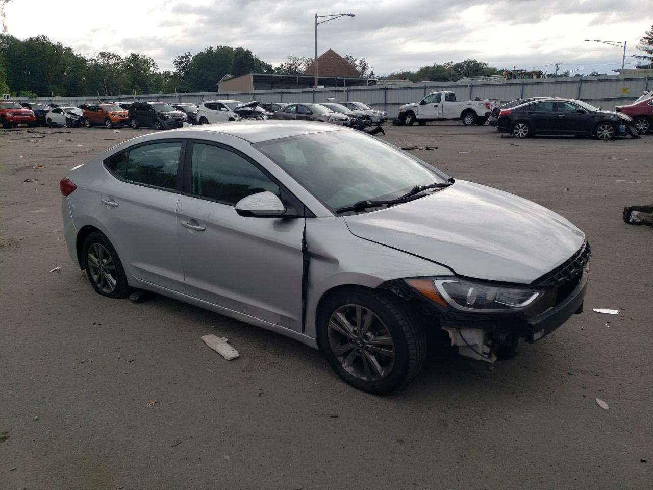 2018 HYUNDAI ELANTRA SE - Фото 4