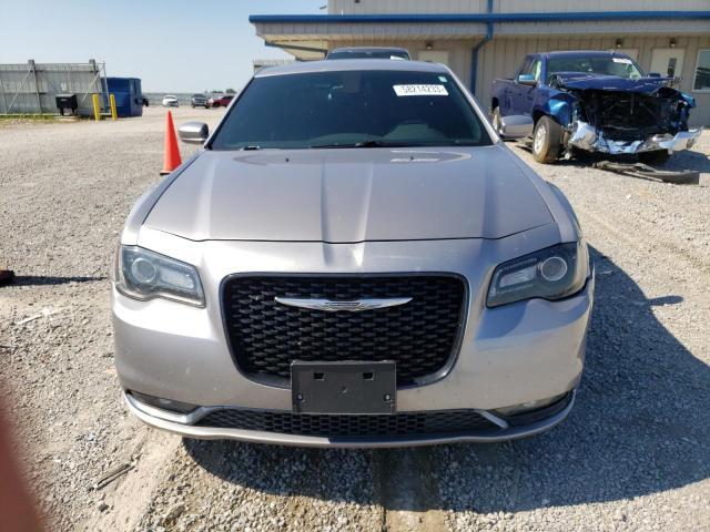2016 Chrysler 300 S - Image 5