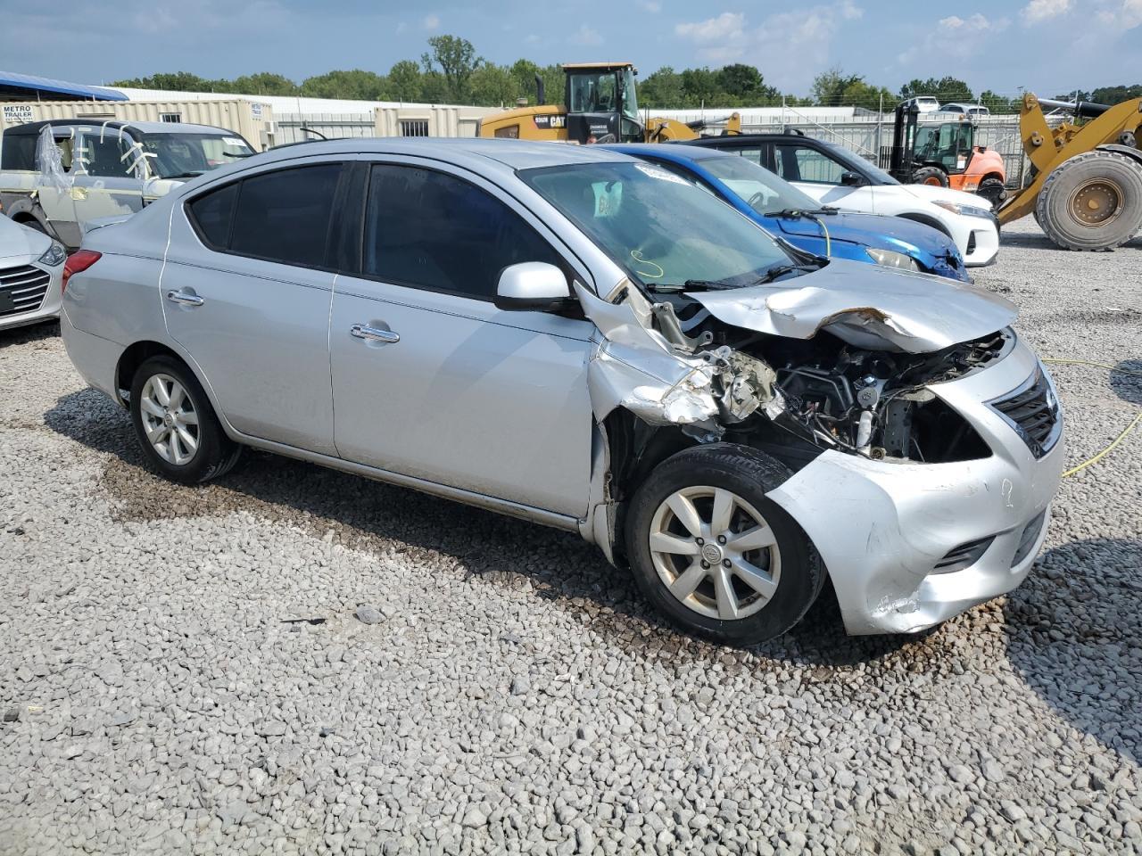 2014 NISSAN VERSA S S - Фото 4