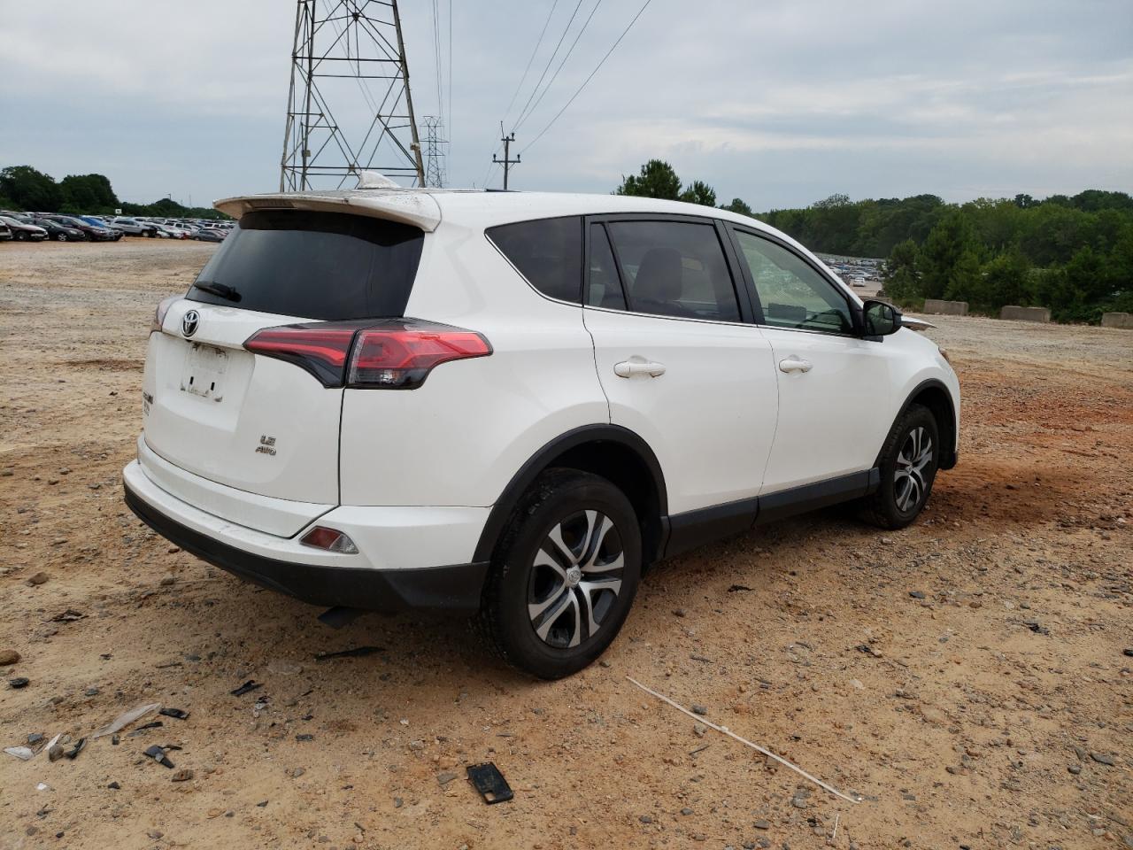 2018 TOYOTA RAV4 LE - Image 3