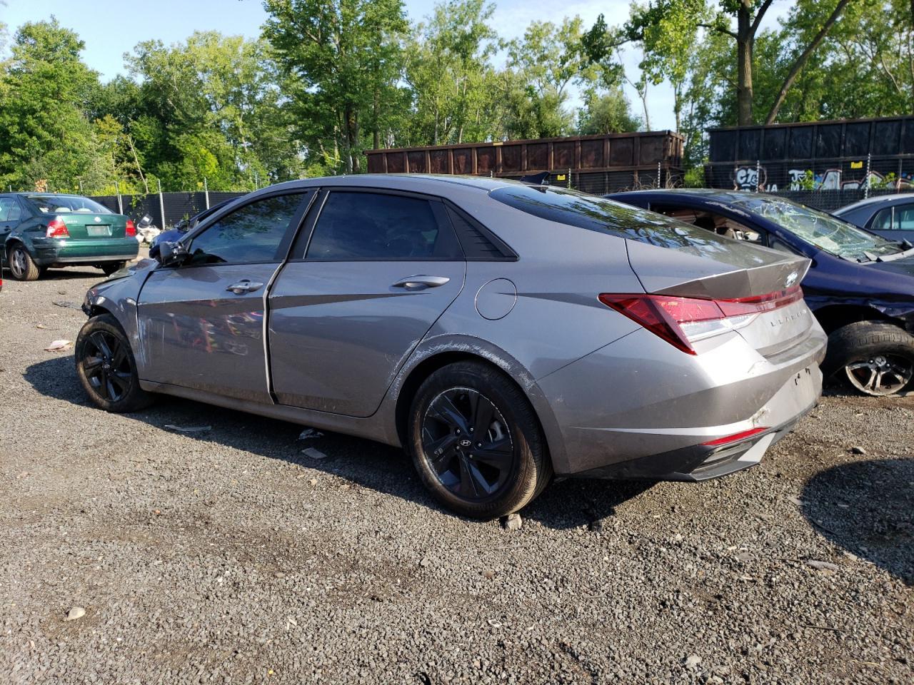 2022 HYUNDAI ELANTRA SE - Фото 2