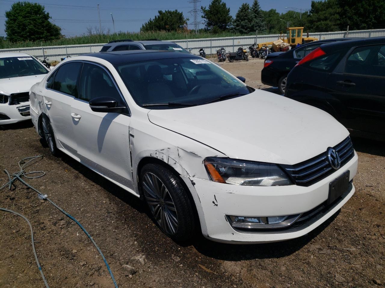 2015 VOLKSWAGEN PASSAT SE - Фото 4