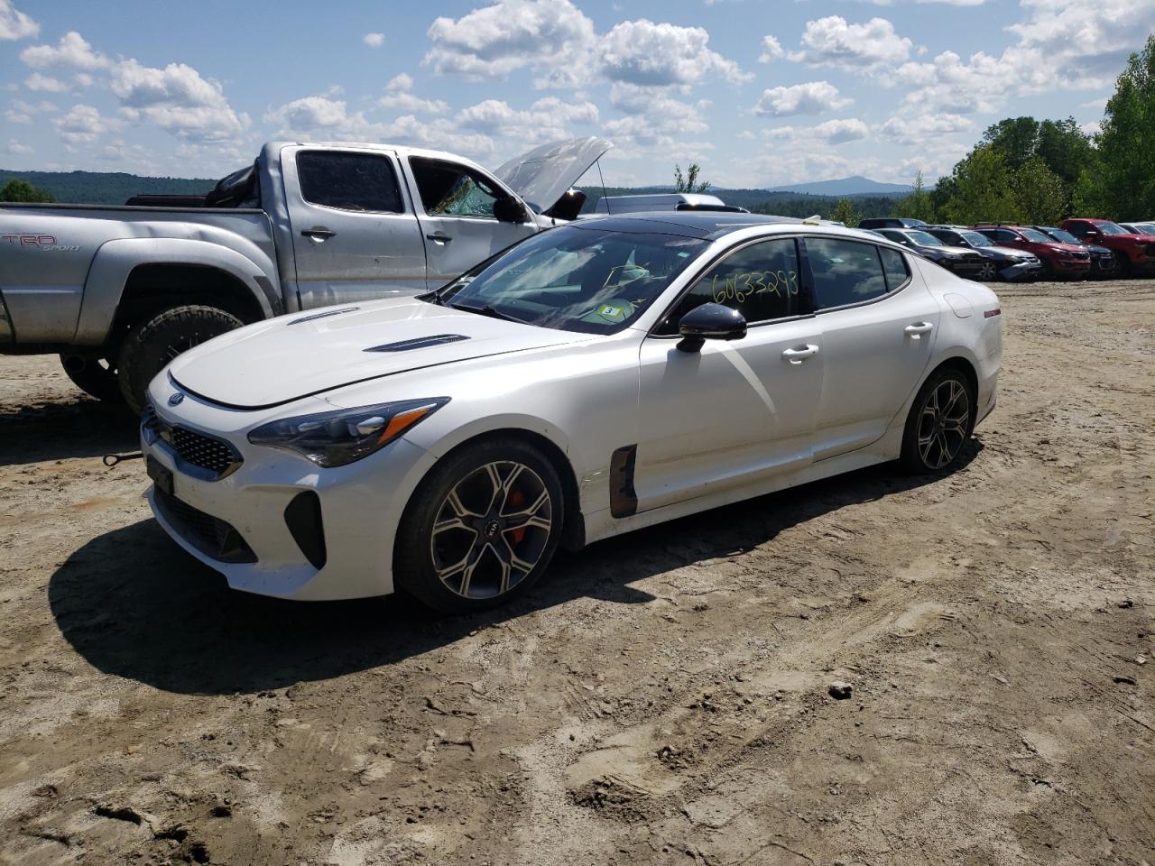 2019 KIA STINGER GT car image