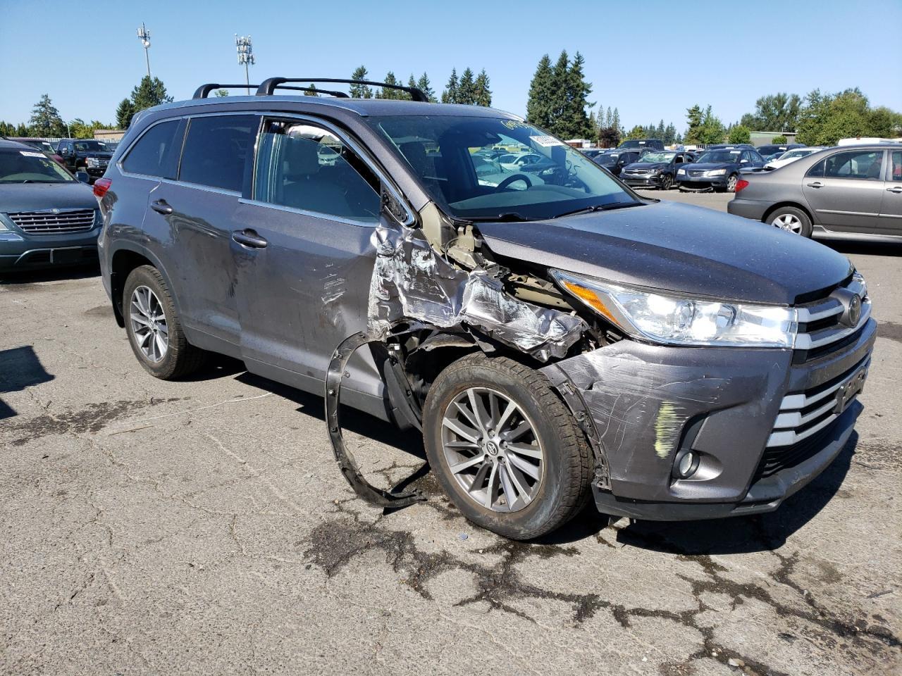 2019 TOYOTA HIGHLANDER - Image 4