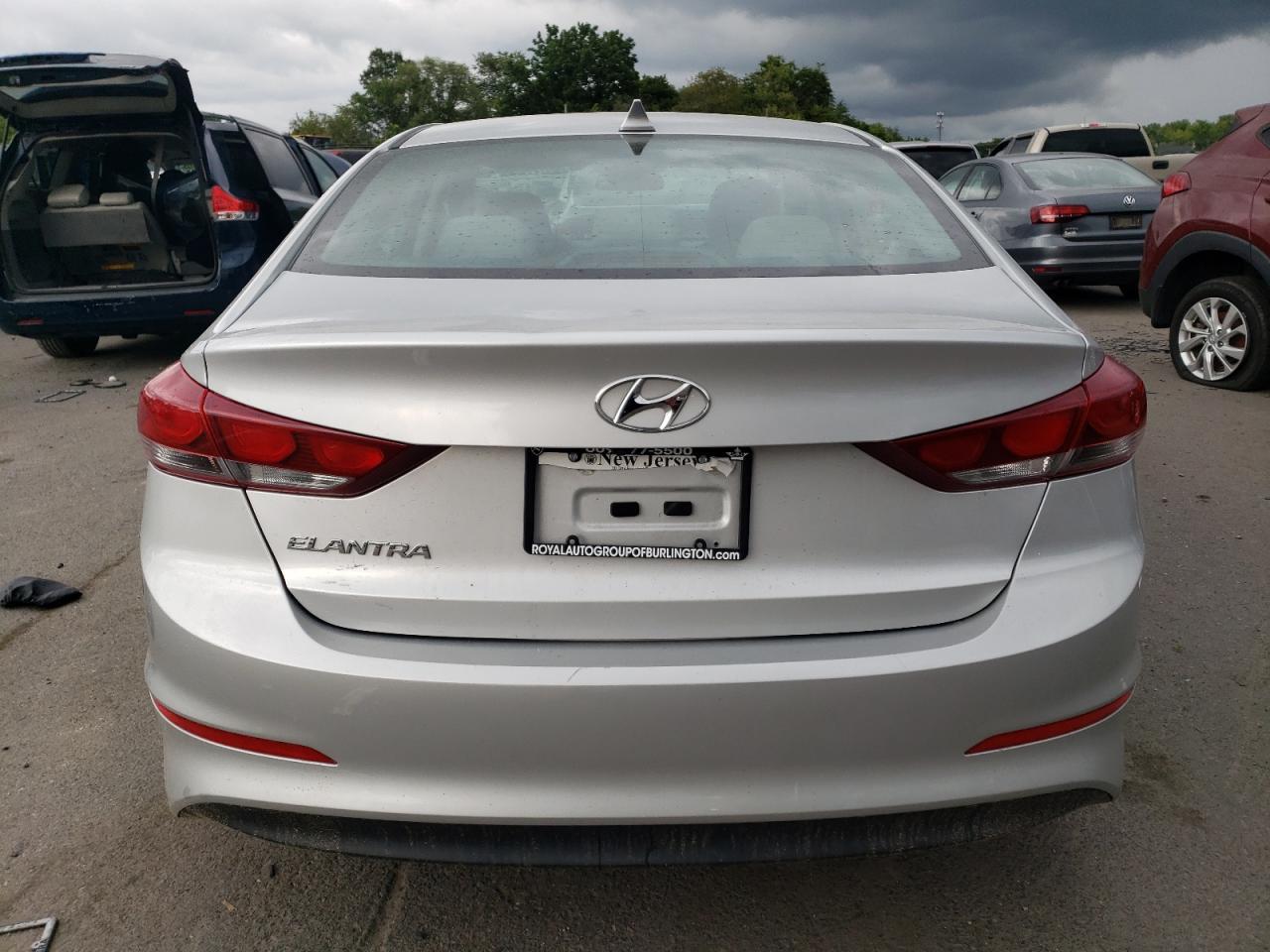 2018 HYUNDAI ELANTRA SE - Фото 6
