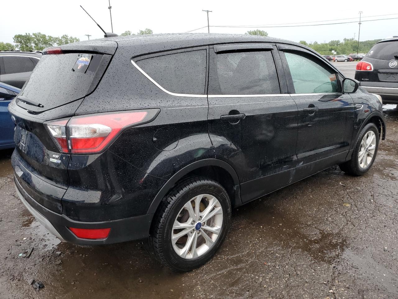 2017 FORD ESCAPE SE - Фото 3