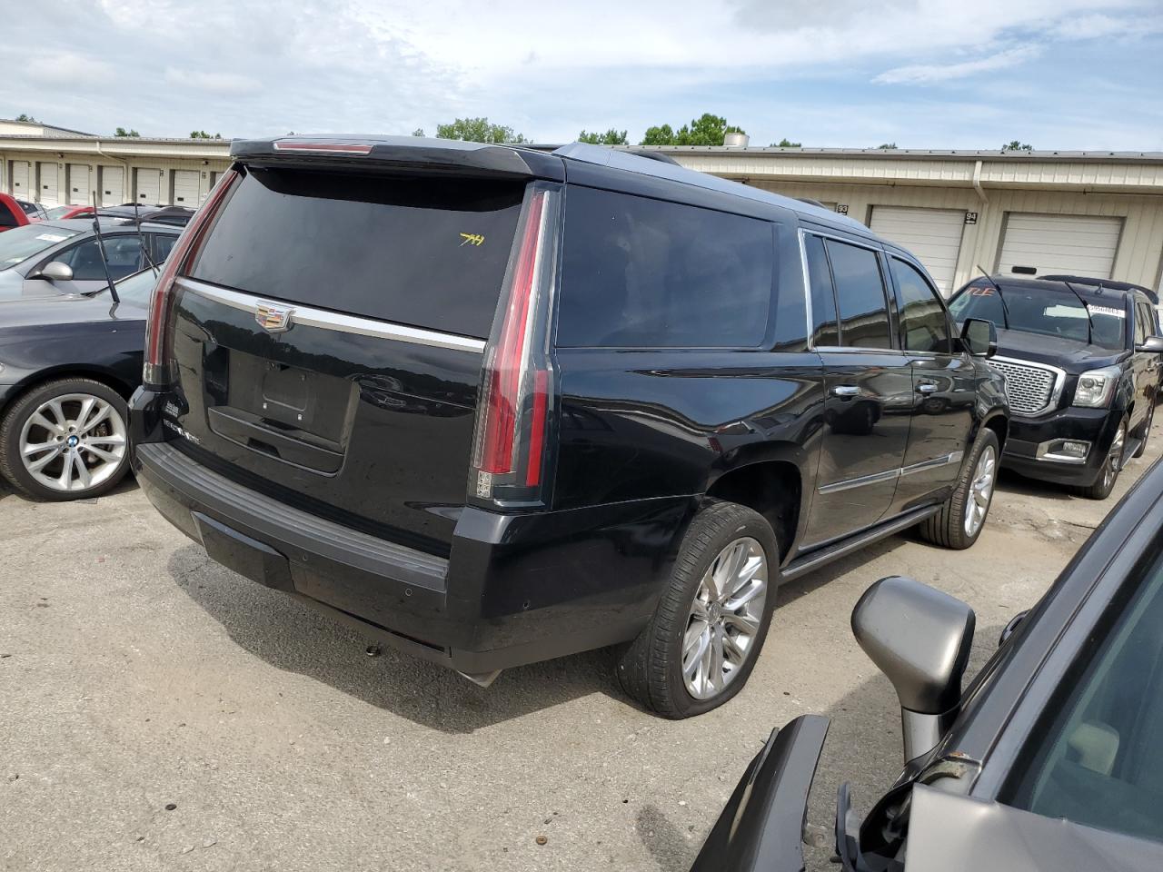 2017 CADILLAC ESCALADE E - Фото 3