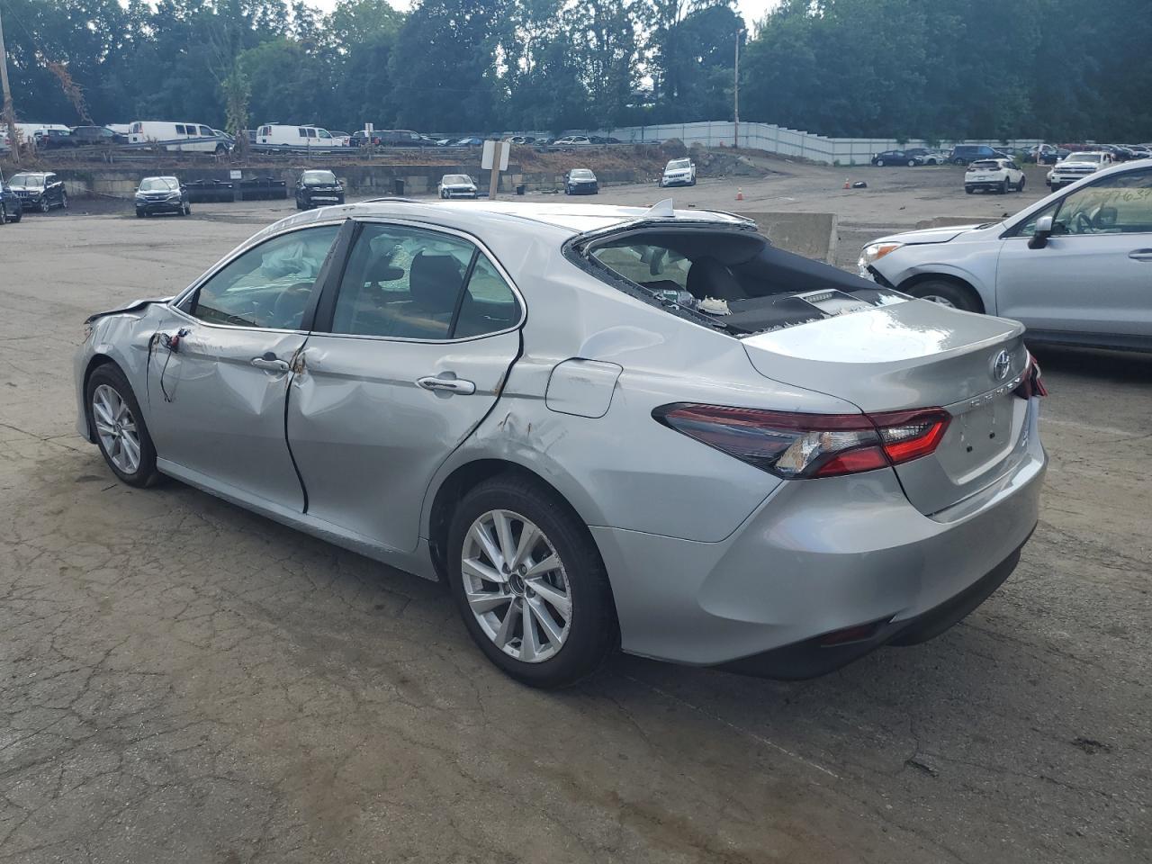 2023 TOYOTA CAMRY LE - Фото 2