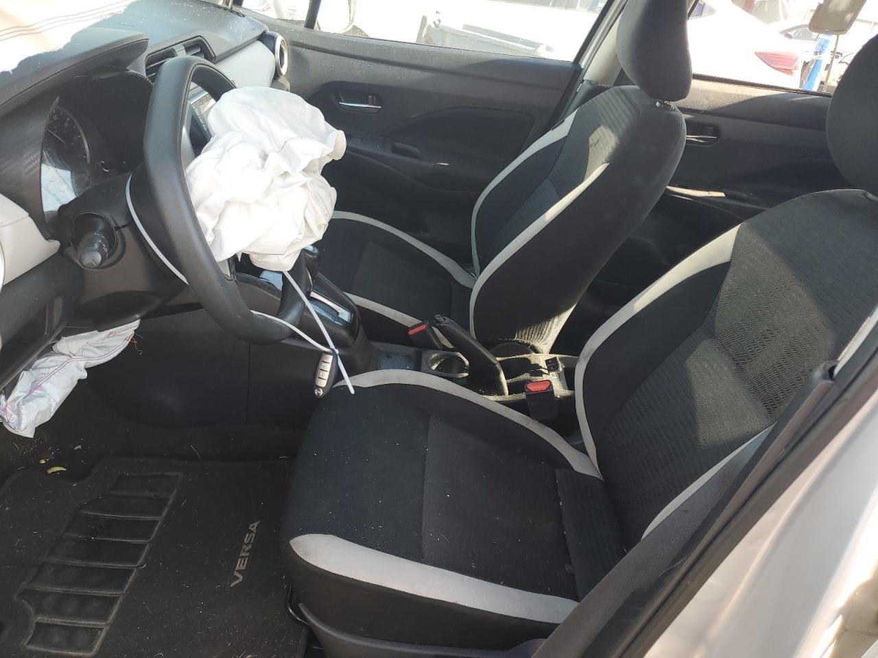2021 NISSAN VERSA SV - Image 7