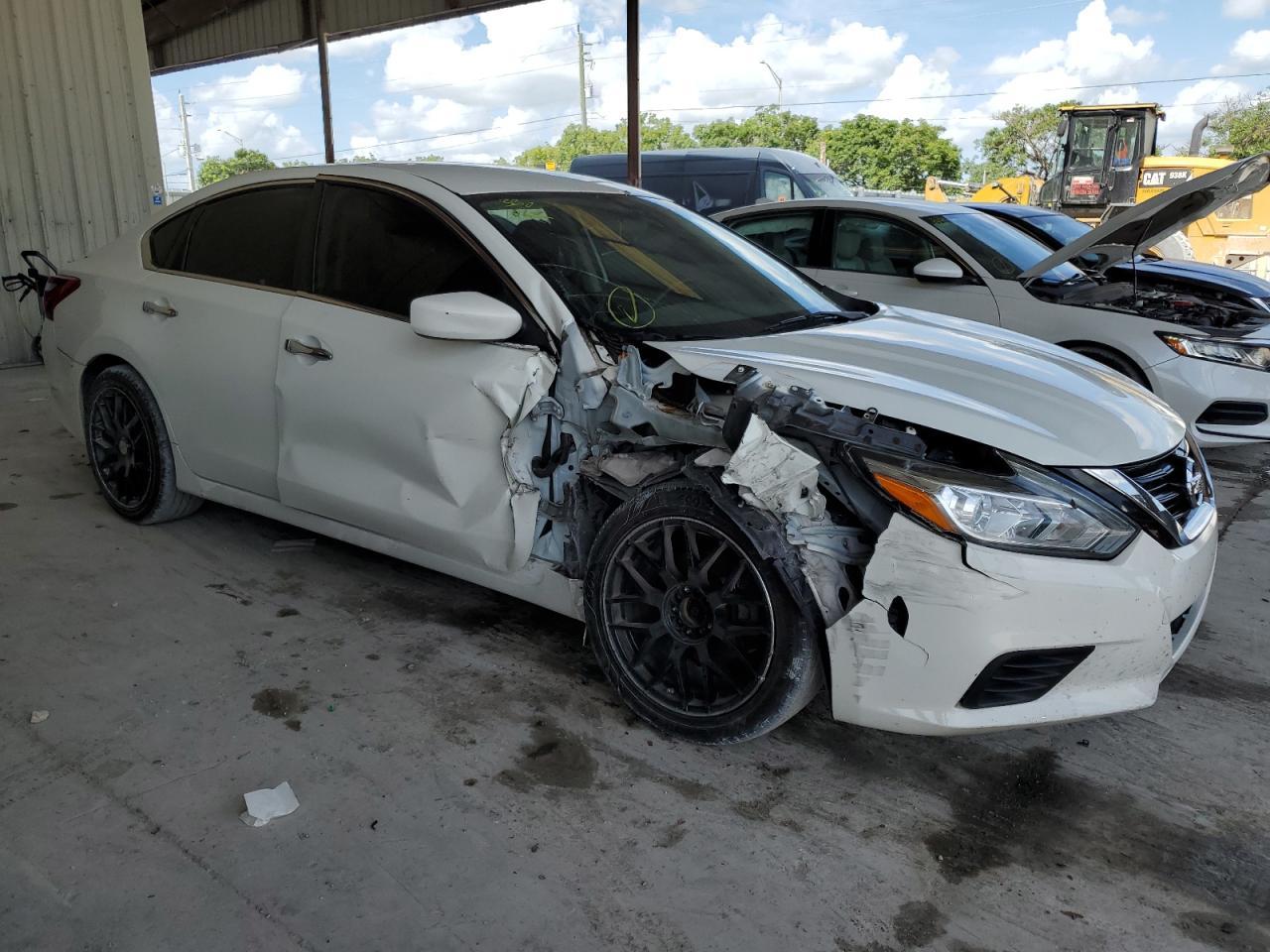 2017 NISSAN ALTIMA 2.5 - Фото 4