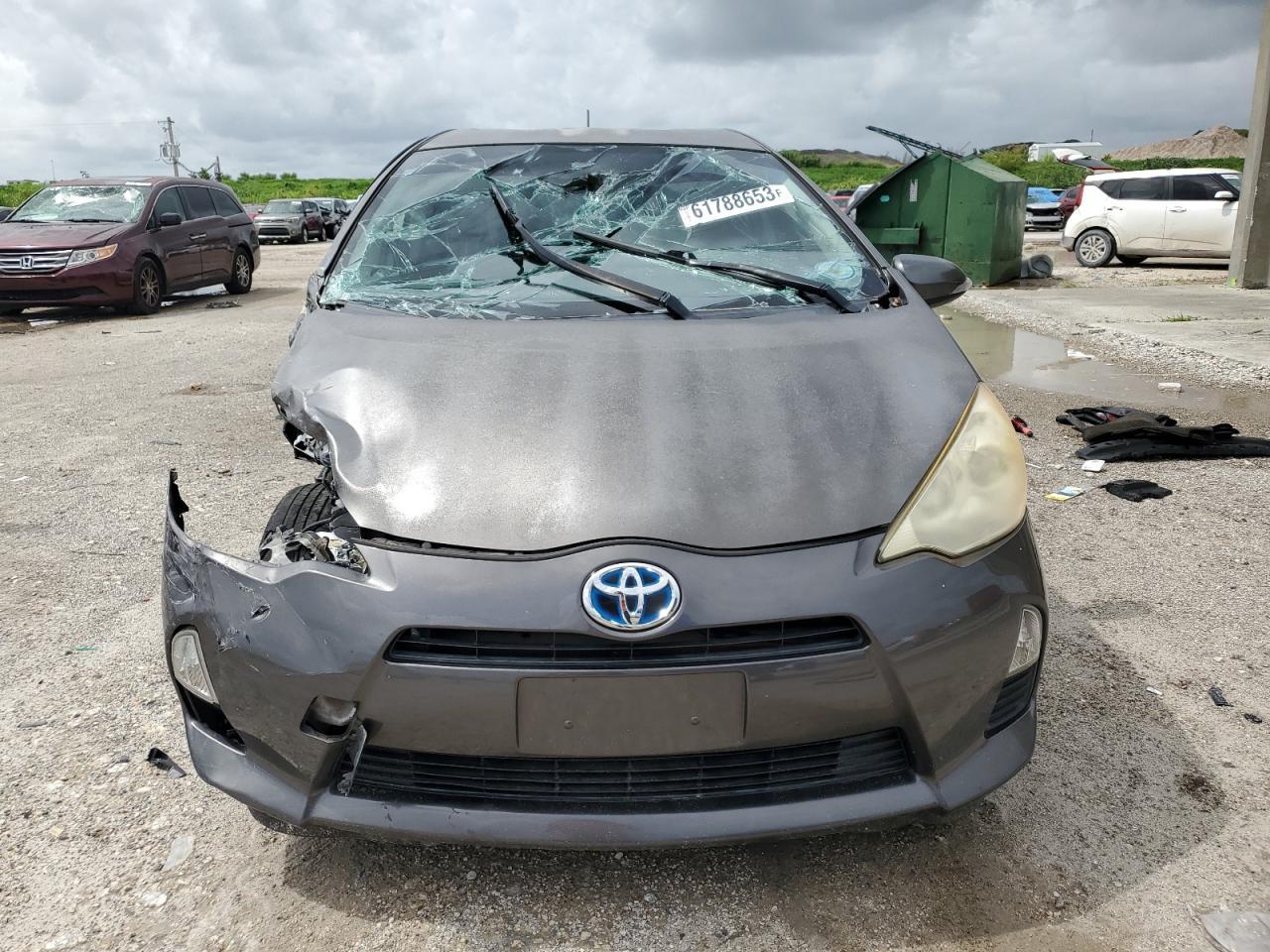 2013 TOYOTA PRIUS C - Фото 5
